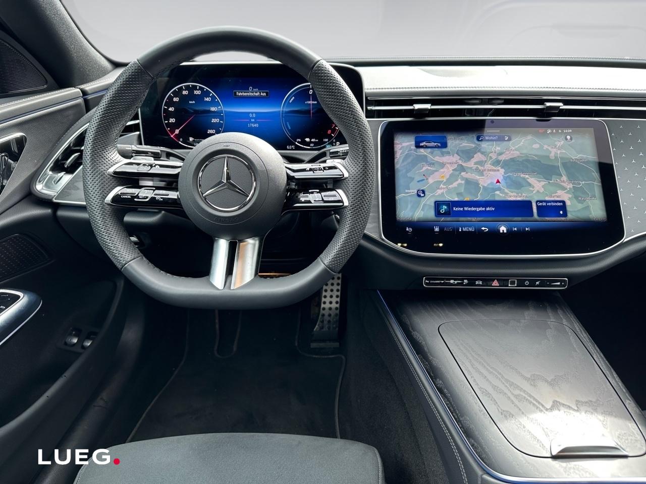 Mercedes-Benz E 300 e AMG+NIGHT+AHK+HUD+360+DIGITAL+DISTRONIC