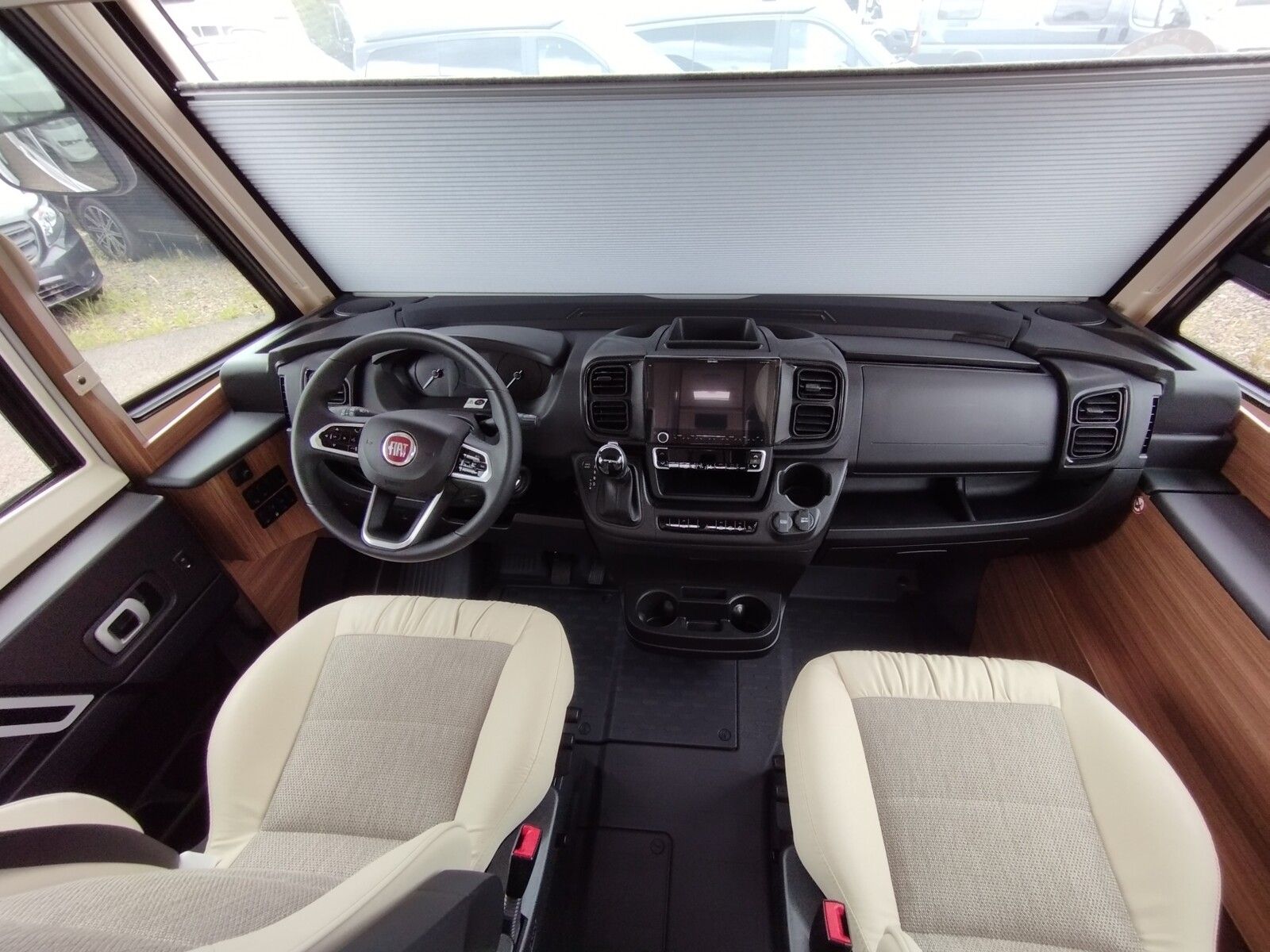 Fahrzeugabbildung Eura Mobil Integra I 760 QF SAT,Solar,Klimaanlage,TV,RK