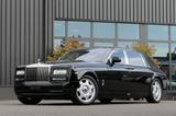 Rolls-Royce Phantom Extended Wheelbase - Rolls-Royce Phantom mit Benzin-Antrieb