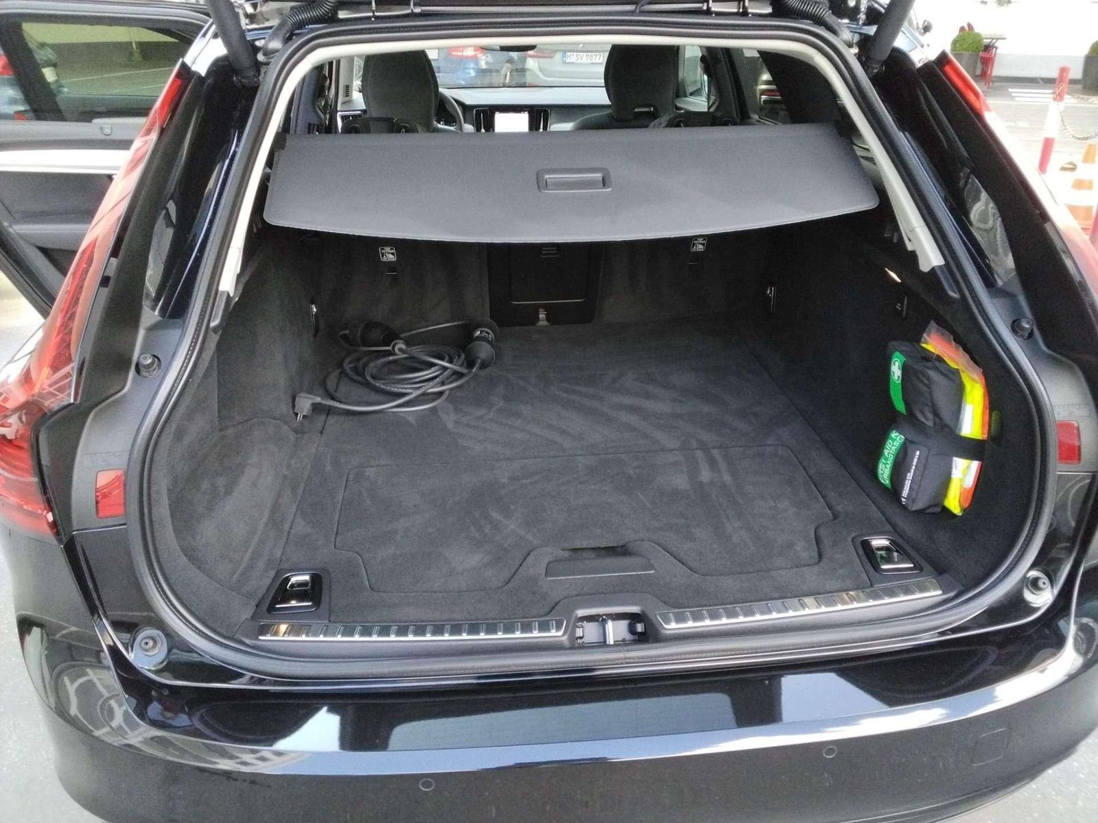 Volvo V90 Plus Dark Recharge Plug-In Hybrid AWD foto 12