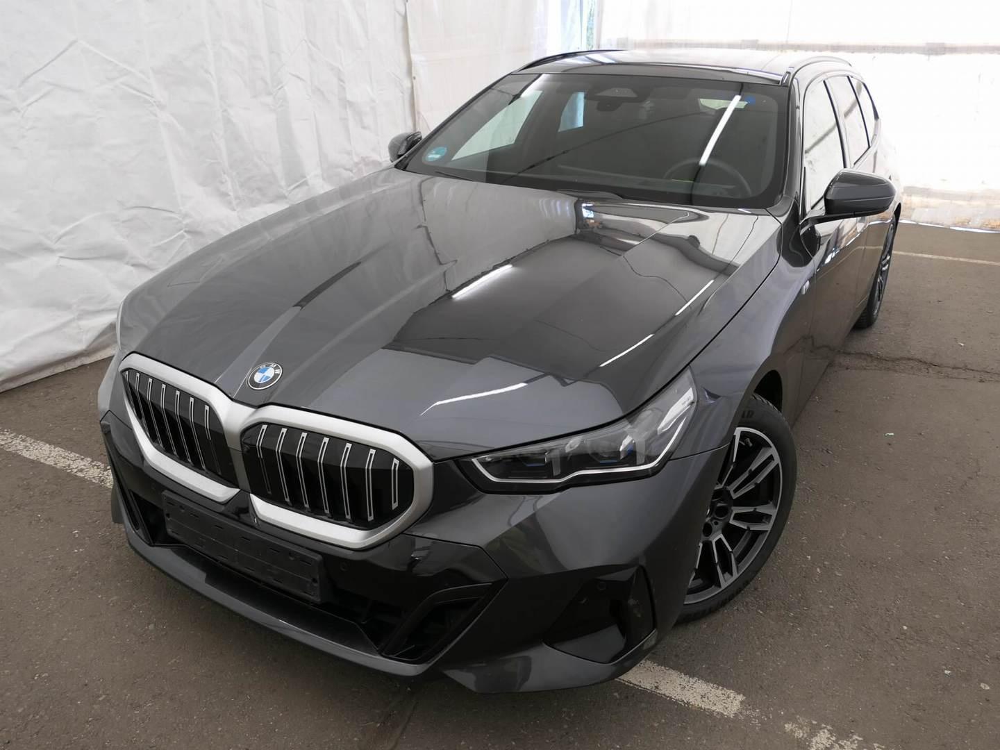 BMW 520d Touring M SPORT StHz. AHK PANO 360° SITZBEL
