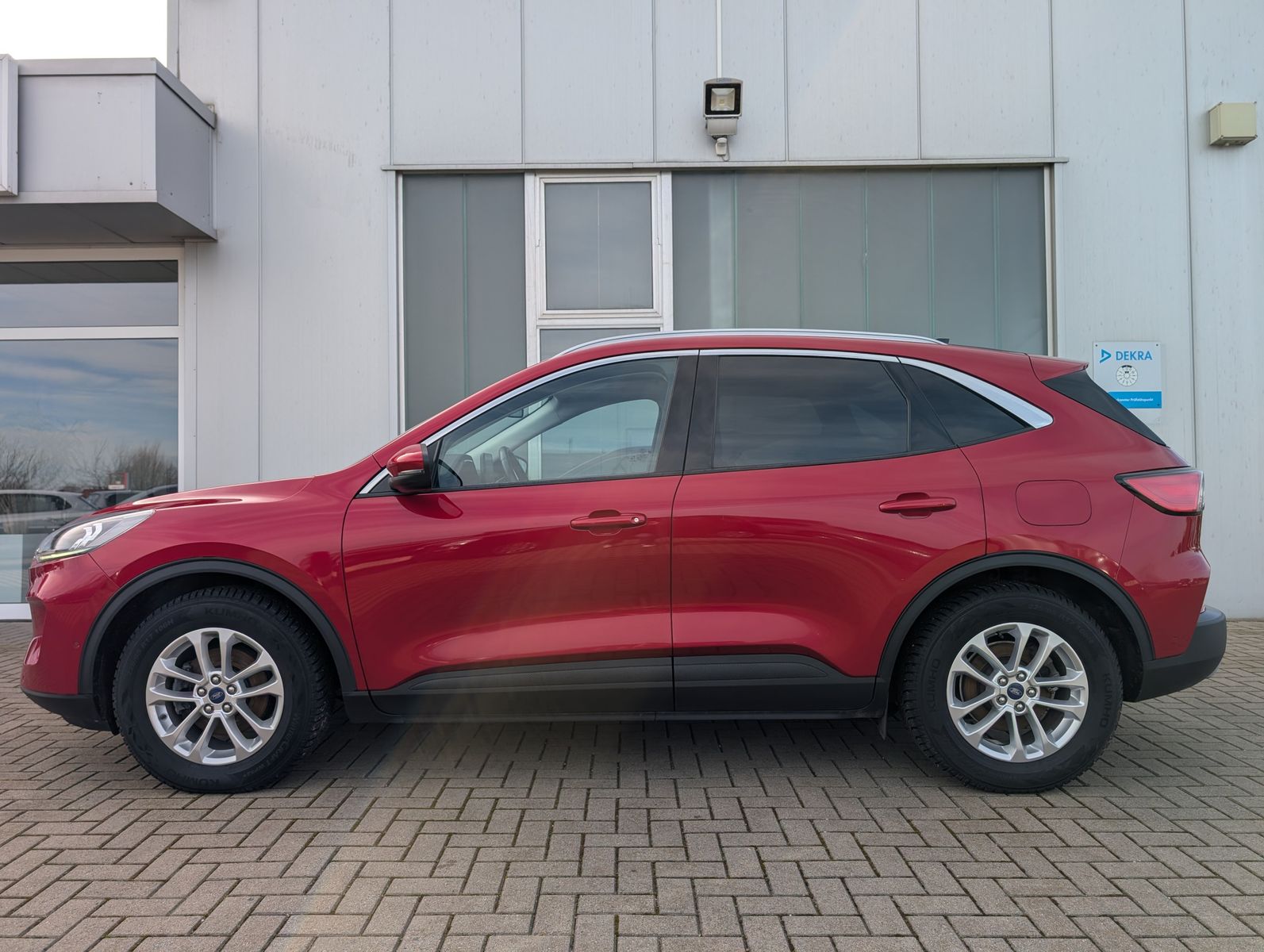 Fahrzeugabbildung Ford Kuga Titanium X PANO*LED*NAVI*CAM*PARKLENK*B&O*