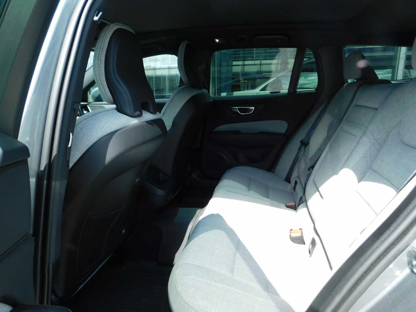 Fahrzeugabbildung Volvo V60 Cross Country B4 D AWD Geartronic Pro