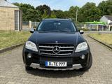 Mercedes-Benz ML 63 AMG 4MATIC AMG - Mercedes-Benz ML 63 AMG in Düsseldorf