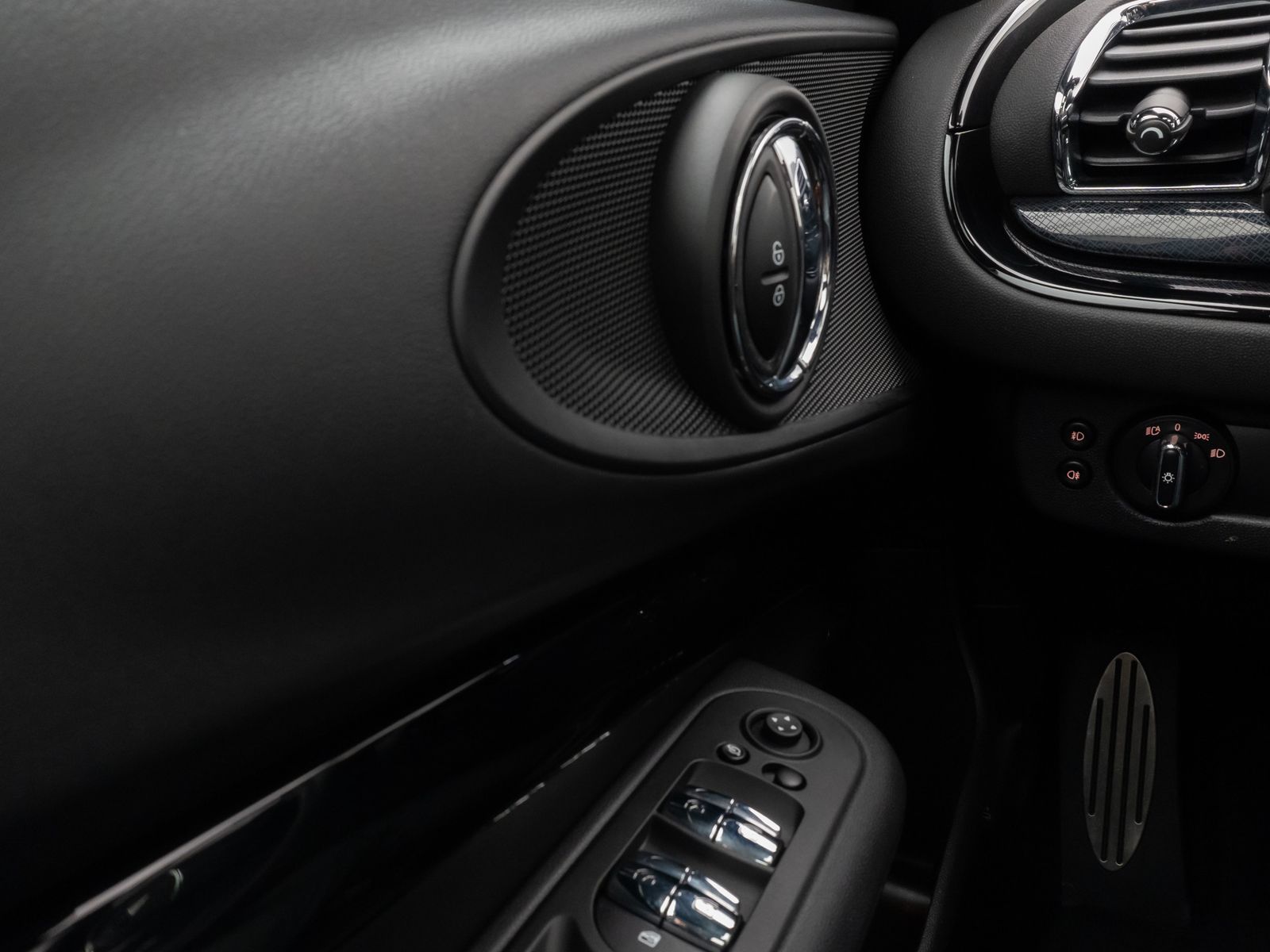 Fahrzeugabbildung MINI Cooper S Clubman JCWKS Panorama Kamera HUD Voll