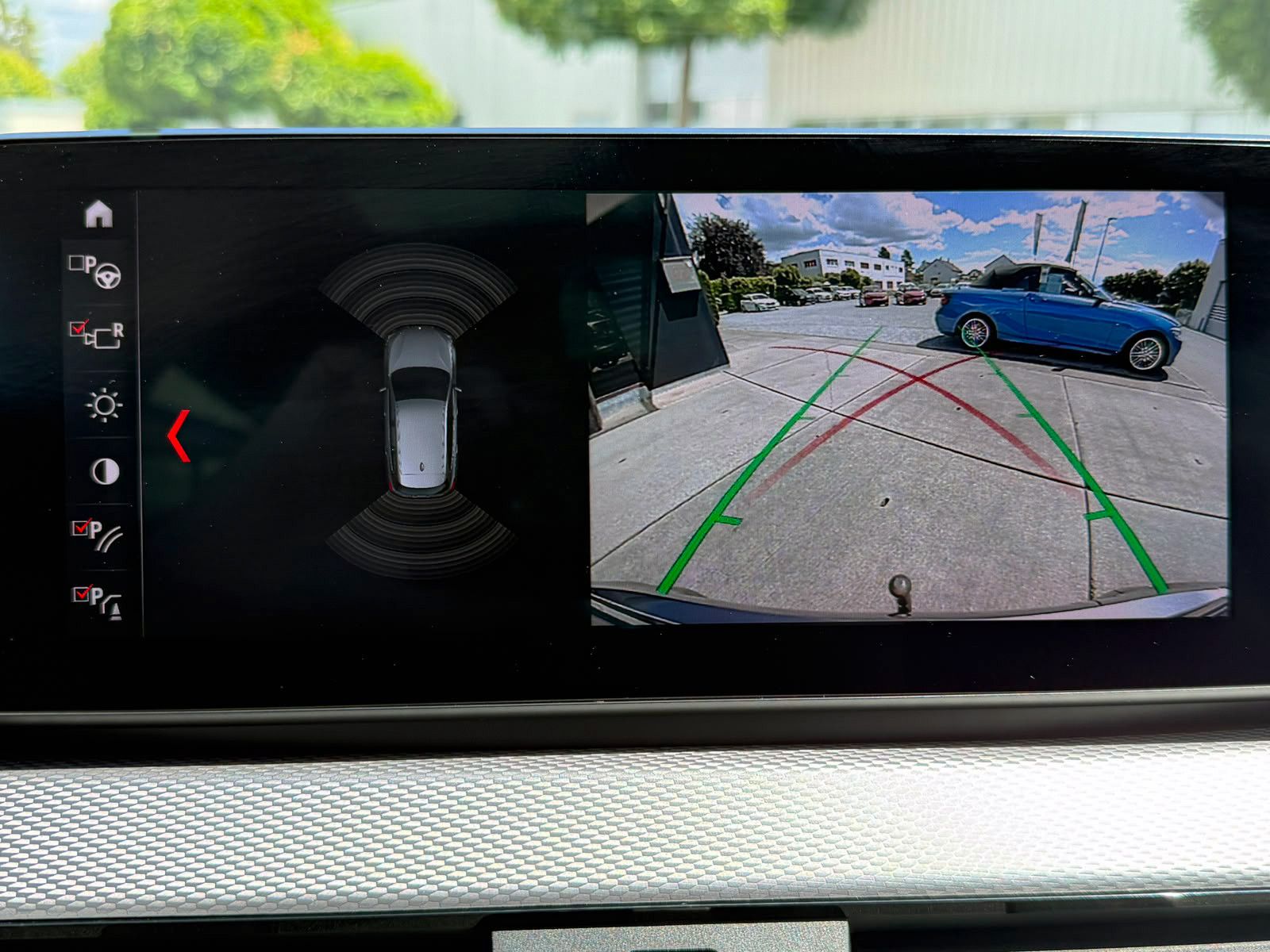 Fahrzeugabbildung BMW X1 xDrive 25d MSport Steptr. ACC KAM AHK HUD H&K