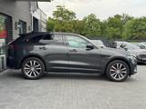 Jaguar F-Pace R-Dynamic SE AWD Blackback*360°Kam*TOP*1H - Jaguar F-Pace in Bremen