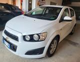 Chevrolet Aveo 1.2 86CV 5 porte LT - weiße Chevrolet Aveo