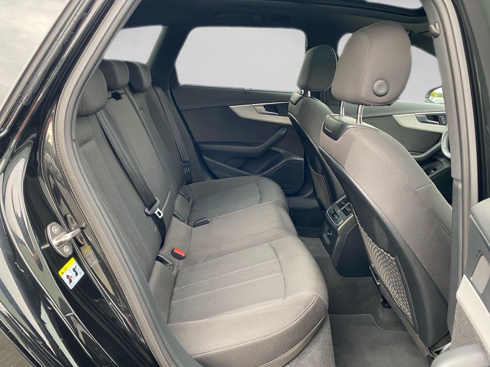 Audi A4 - Bild 11