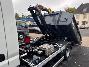 Bild 2 FUSO CANTER 7C18 Hyva 5t Abrollkipper