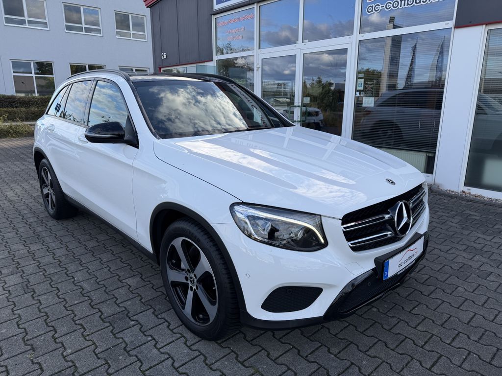 Image of Mercedes-Benz GLC 250