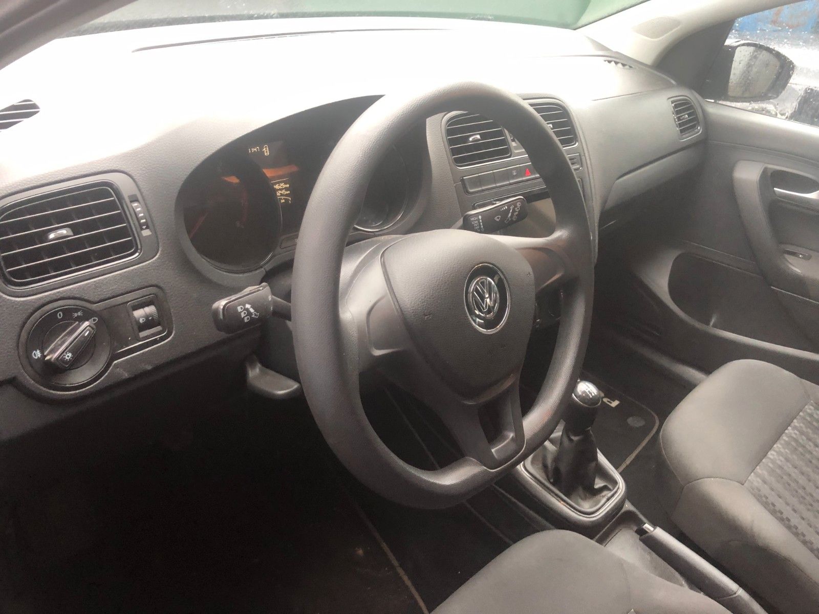 Fahrzeugabbildung Volkswagen Polo V Trendline Heckschaden