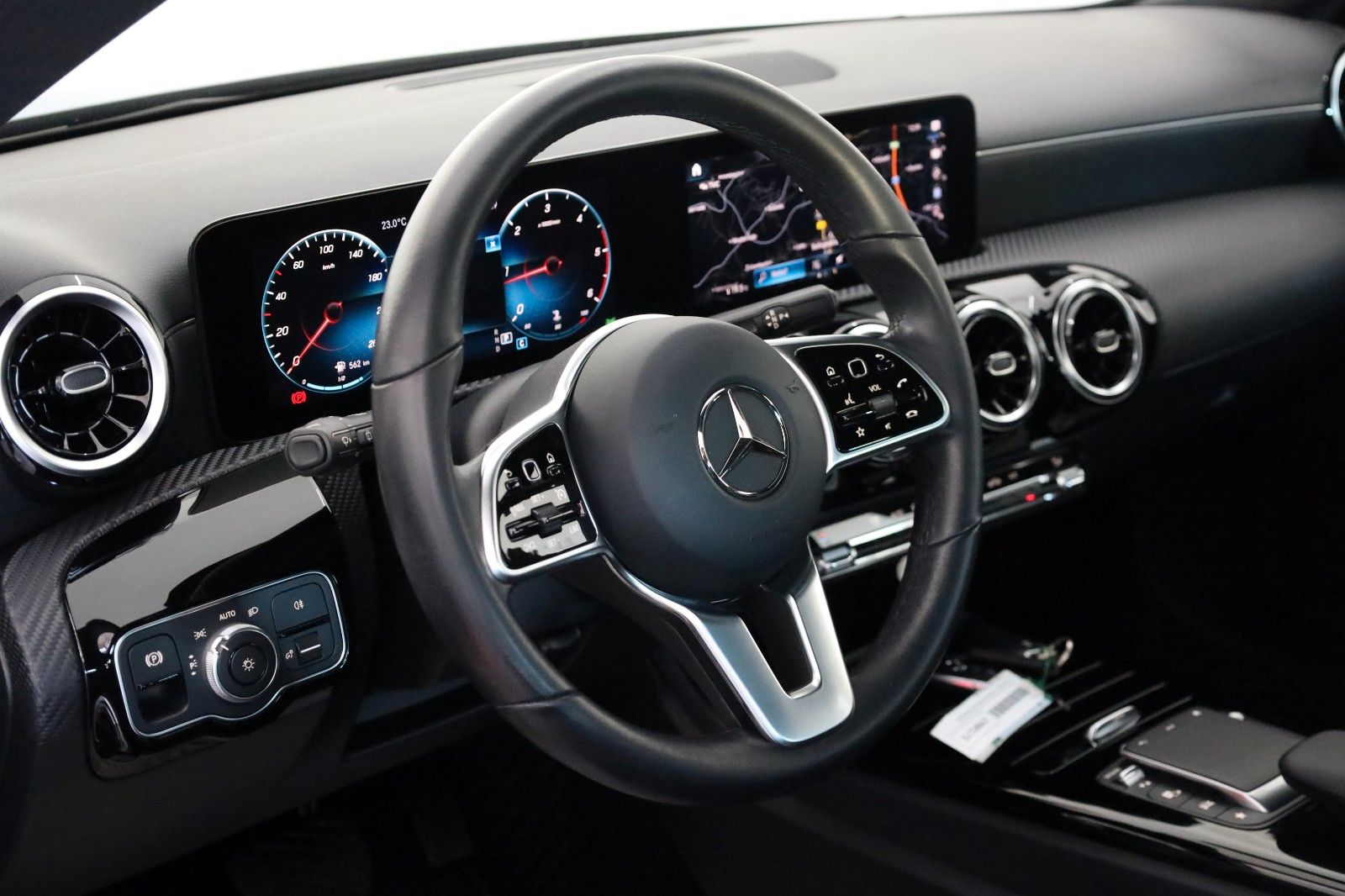 Fahrzeugabbildung Mercedes-Benz CLA 200 d SB, Navi,LED,DAB,Park Paket,Kamera,SH