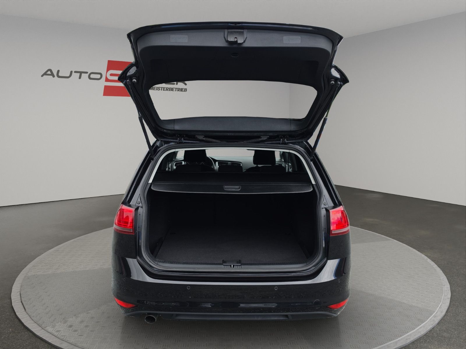 Fahrzeugabbildung Volkswagen Golf VII Variant Trendline BMT NAVI KLIMA SHZ