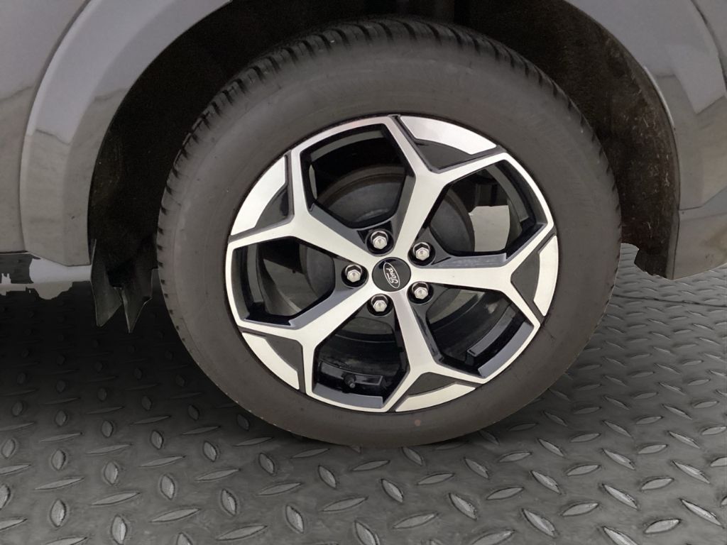 Fahrzeugabbildung Ford Puma ST-Line X El. Panodach Navi B&O LED