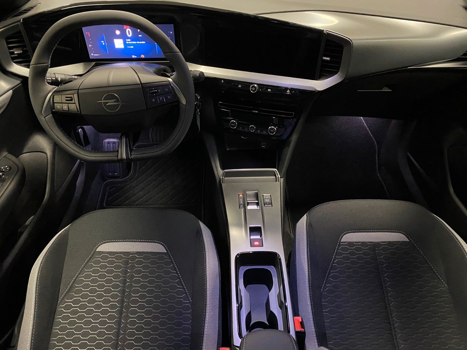 Fahrzeugabbildung Opel Mokka 1.2 Turbo Edition+SITZHEIZUNG+PDC hi+17"+