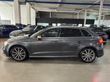 Audi A3 2.0 TDI SPORTBACK 3X S-LINE COMPETITION PLUS - mit Diesel-Antrieb: Grau, Luftfederung