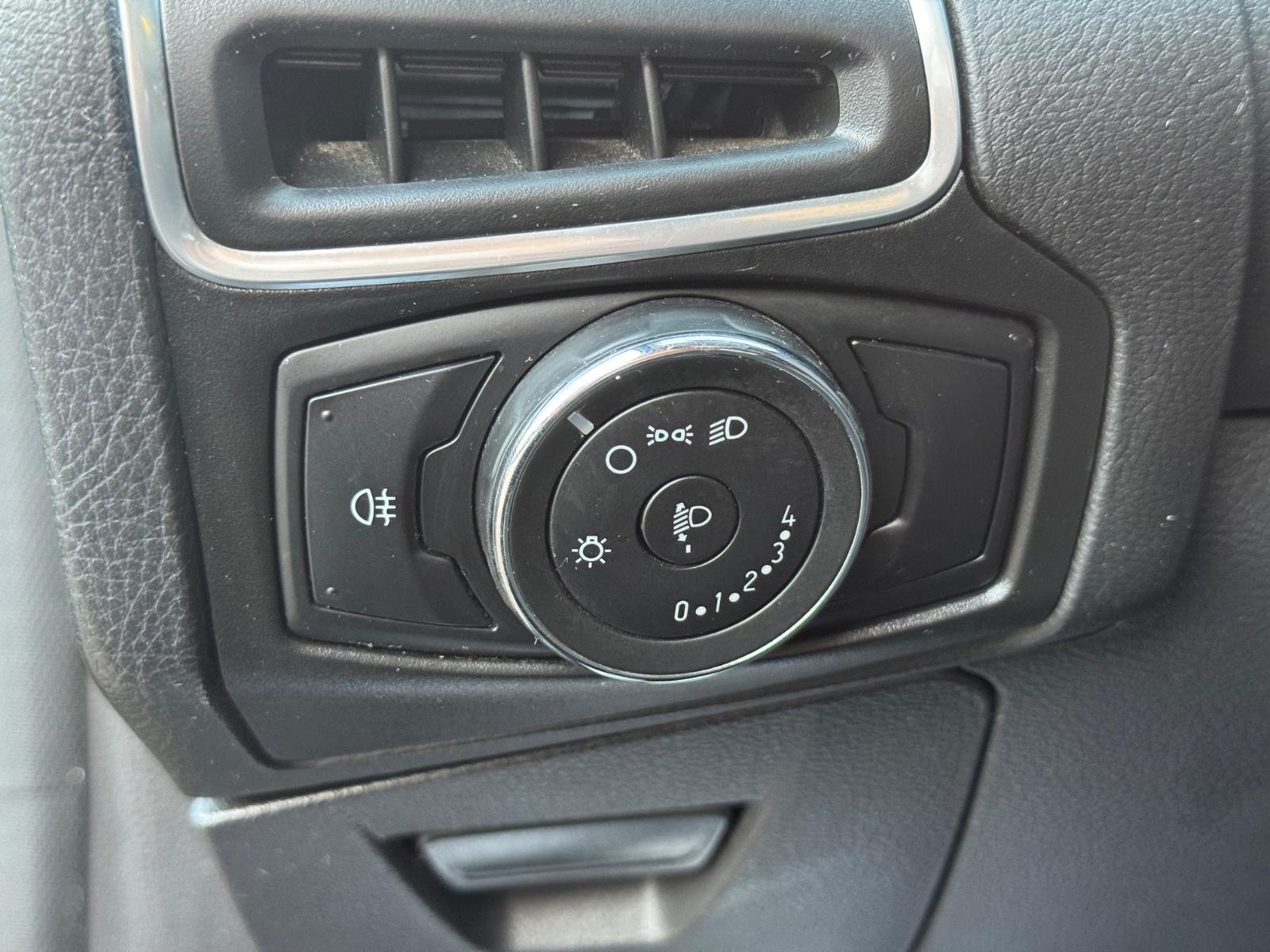 Ford Focus 2012 — photo 28