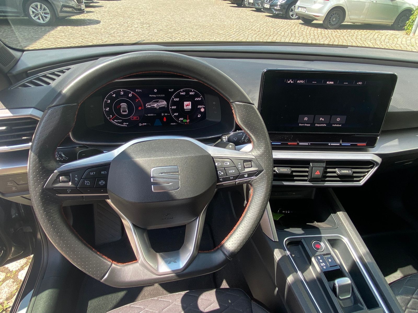 Fahrzeugabbildung SEAT Leon FR 1,5 eTSI DSG *NAVI*PLA*ASSIST-PAKET