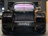 Rolls-Royce Cullinan Black Badge Perlino Leder V12 Kühlschra - Rolls-Royce Cullinan Gebrauchtwagen
