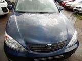 Toyota Camry - Toyota Camry mit Benzin-Antrieb: Limousine