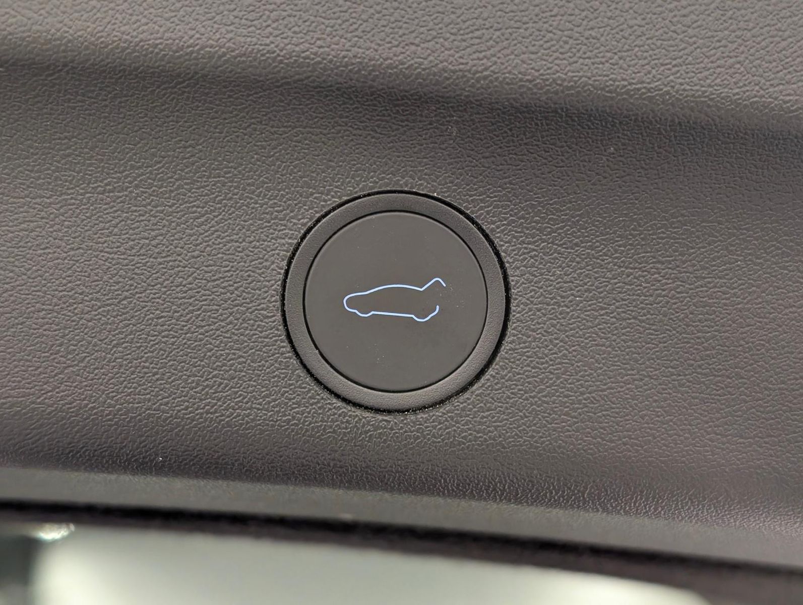 Tesla Model Y AWD Long Range Matrix Pano Navi SHZ Kam foto 9