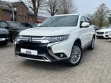 Mitsubishi Outlander Active+ 2WD*SHZ*AHK*PDC*KAMERA*NAVI* - Mitsubishi Outlander Active mit Benzin-Antrieb