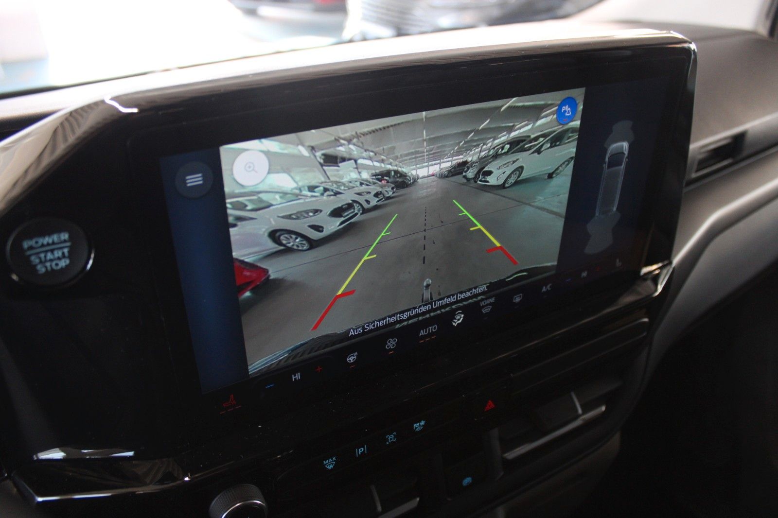 Fahrzeugabbildung Ford Tourneo Custom L2 Titanium LED AHK ACC WinterPak