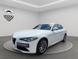 Alfa Romeo Giulia Super | LEDER SHZ KAMERA TOTWINKEL - Alfa Romeo Giulia mit Benzin-Antrieb