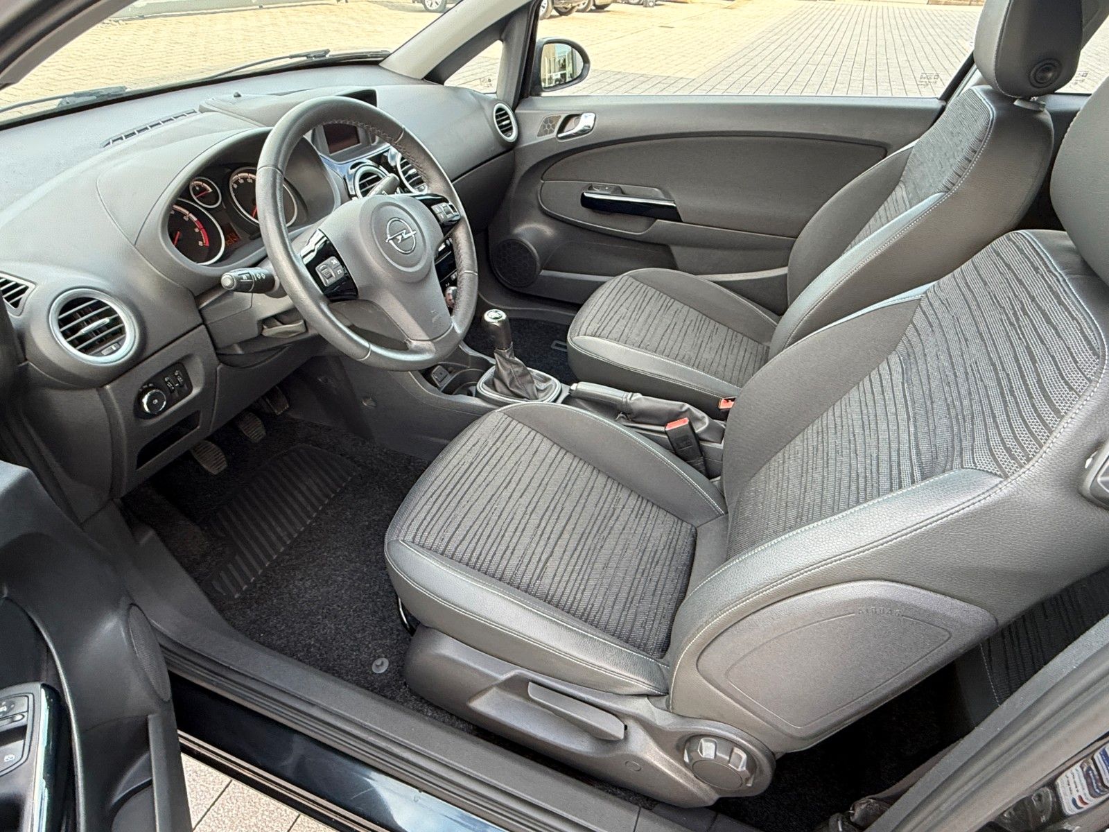 Fahrzeugabbildung Opel Corsa D Energy,Klima,ZV,Sitz+Lenkr-Heiz.