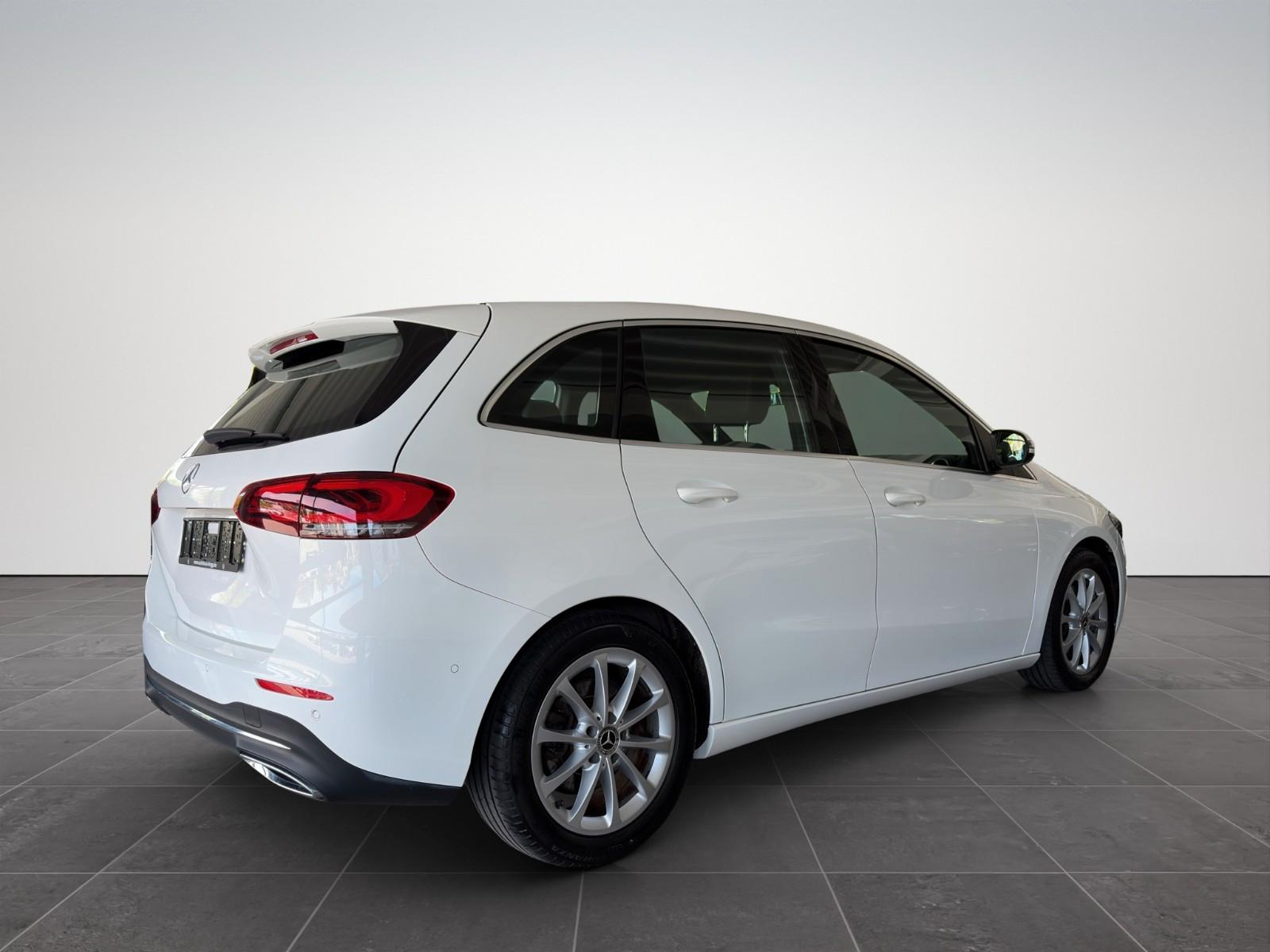 Mercedes-Benz B 220 4Matic Progressive /AHK/SHZ/LED/