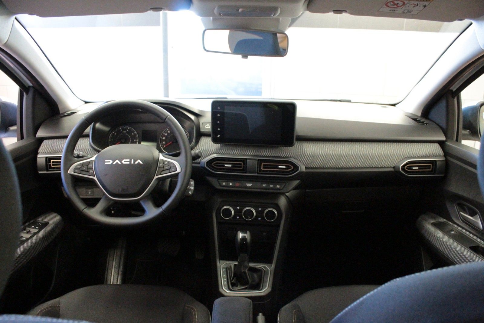 Fahrzeugabbildung Dacia Sandero TCe 90 Stepway auto Expression*Winterp.*