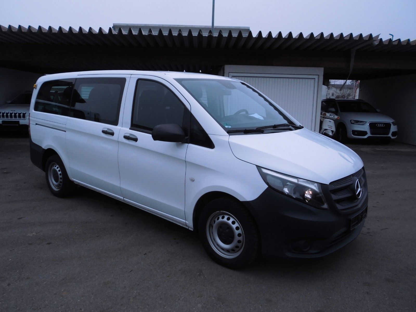 MERCEDES-BENZ Vito Tourer Bus 110 CDI Pro FWD lang 9-Sitzer