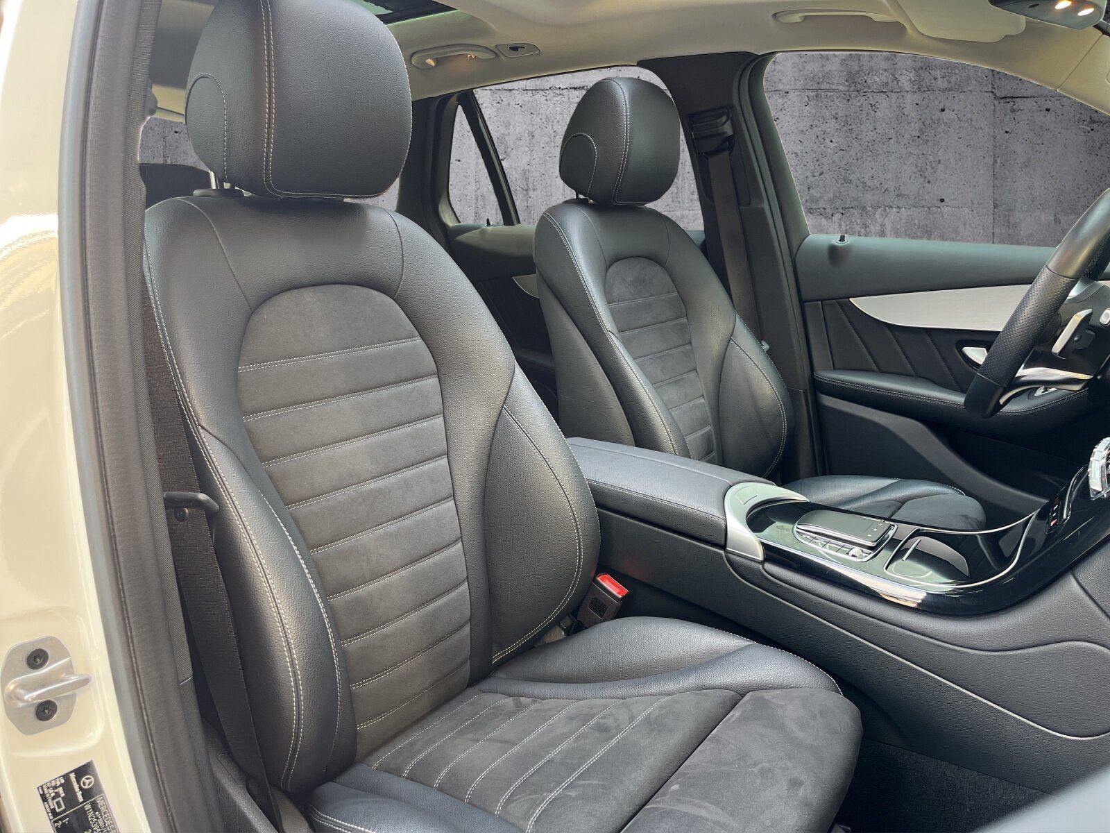 Mercedes-Benz GLC 300e 4MATIC*AMG-Line*Pano*Night*MBUX*LED*AHK