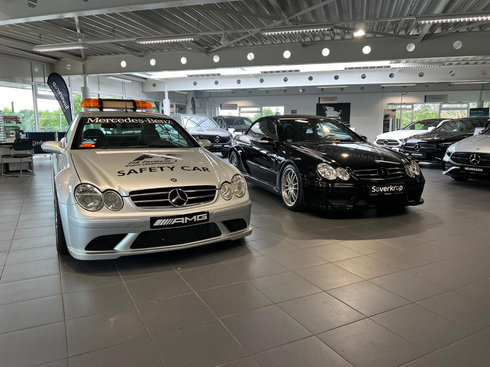 showroom-image-bottom