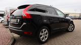 Volvo XC60 2.4 D5 Moment. AWD/AC/Leder/SHZ/Wi Paket - Volvo XC60 aus 2010: Awd