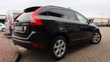 Volvo XC60 2.4 D5 Moment. AWD/AC/Leder/SHZ/Wi Paket - Volvo XC60 aus 2010