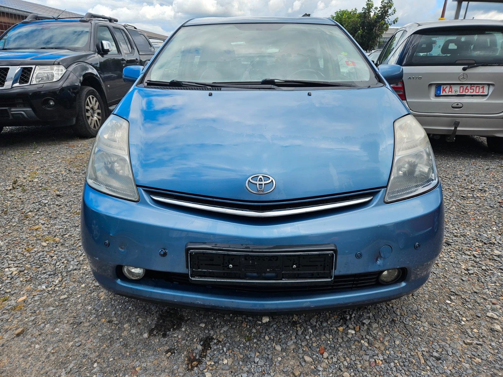 Toyota Prius. Hybrid. Tüv bis 3.2027