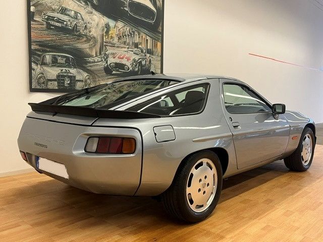PORSCHE 928 1987