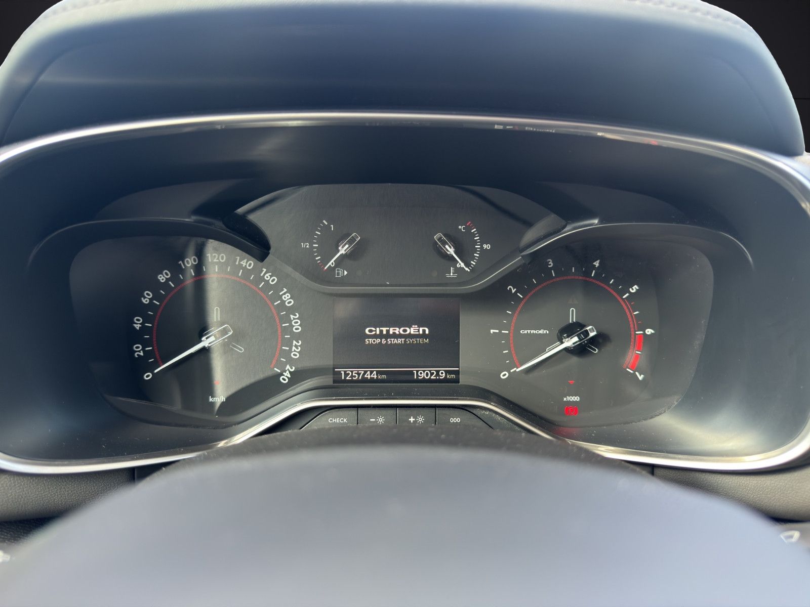 Fahrzeugabbildung Citroën C5 Aircross Live *360°Cam*SitzHZ*Allwetter*Klima
