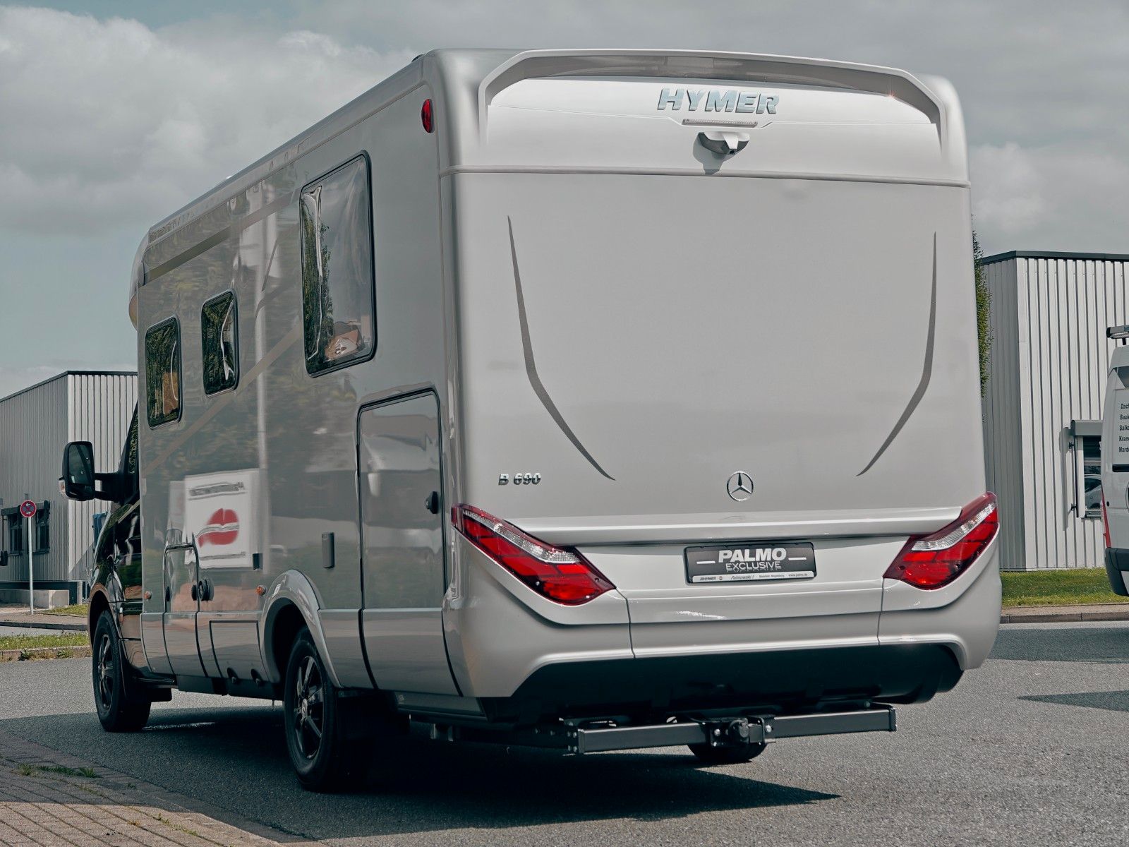 Fahrzeugabbildung HYMER / ERIBA / HYMERCAR B-KLASSE BMC-T 690 MODERNCOMFORT - VIELE EXTRAS