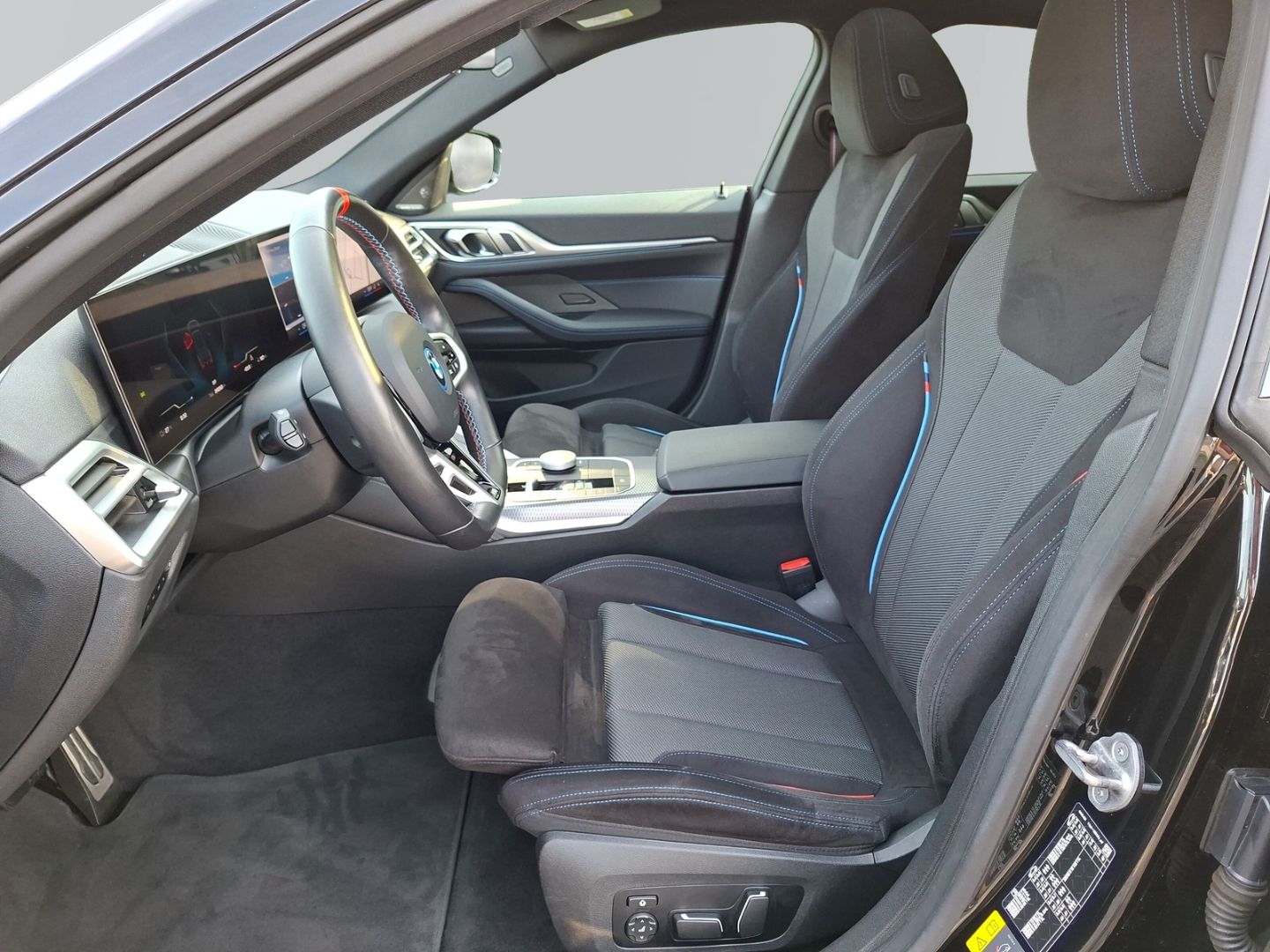 i4 M50 xDrive Gran Coupe *PANO*HARMAN*KEYLESS*