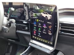 Fahrzeugabbildung Rafale 300 E-Tech Plug-in Hybrid 4x4 Atelier Alp