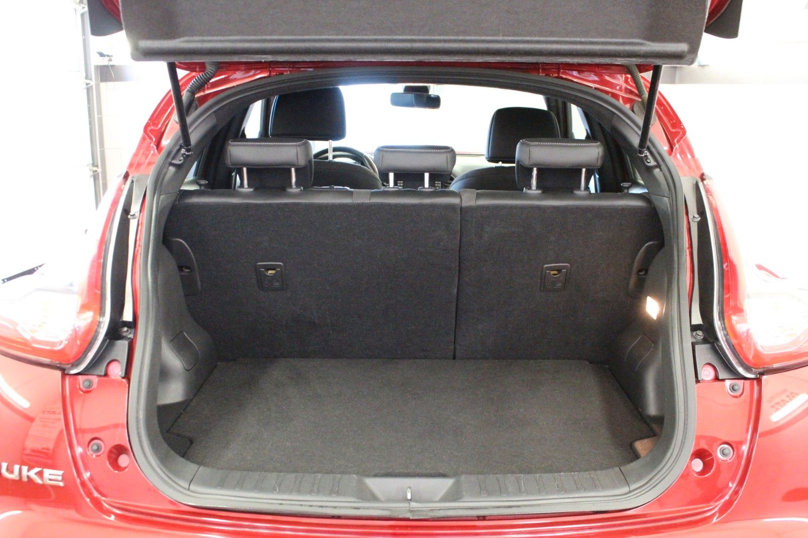 Fahrzeugabbildung Nissan Juke    1.2 DIG-T  N-Connecta 4x2  AHK