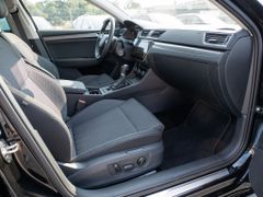 Foto Nummer 2: SKODA Superb