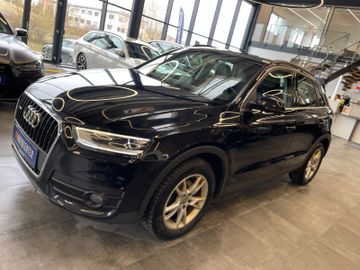 Audi Q3 2.0 TDI quattro *BI-XENON*APS*NAVI*AHK*LED*