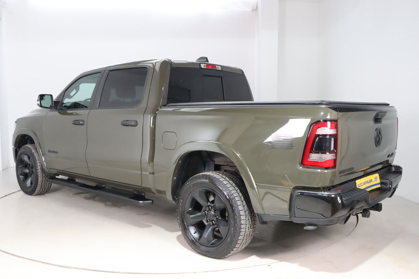 Fahrzeugabbildung Dodge Ram 1500 5.7 V8 Crew Cab Big Horn * Built to Ser