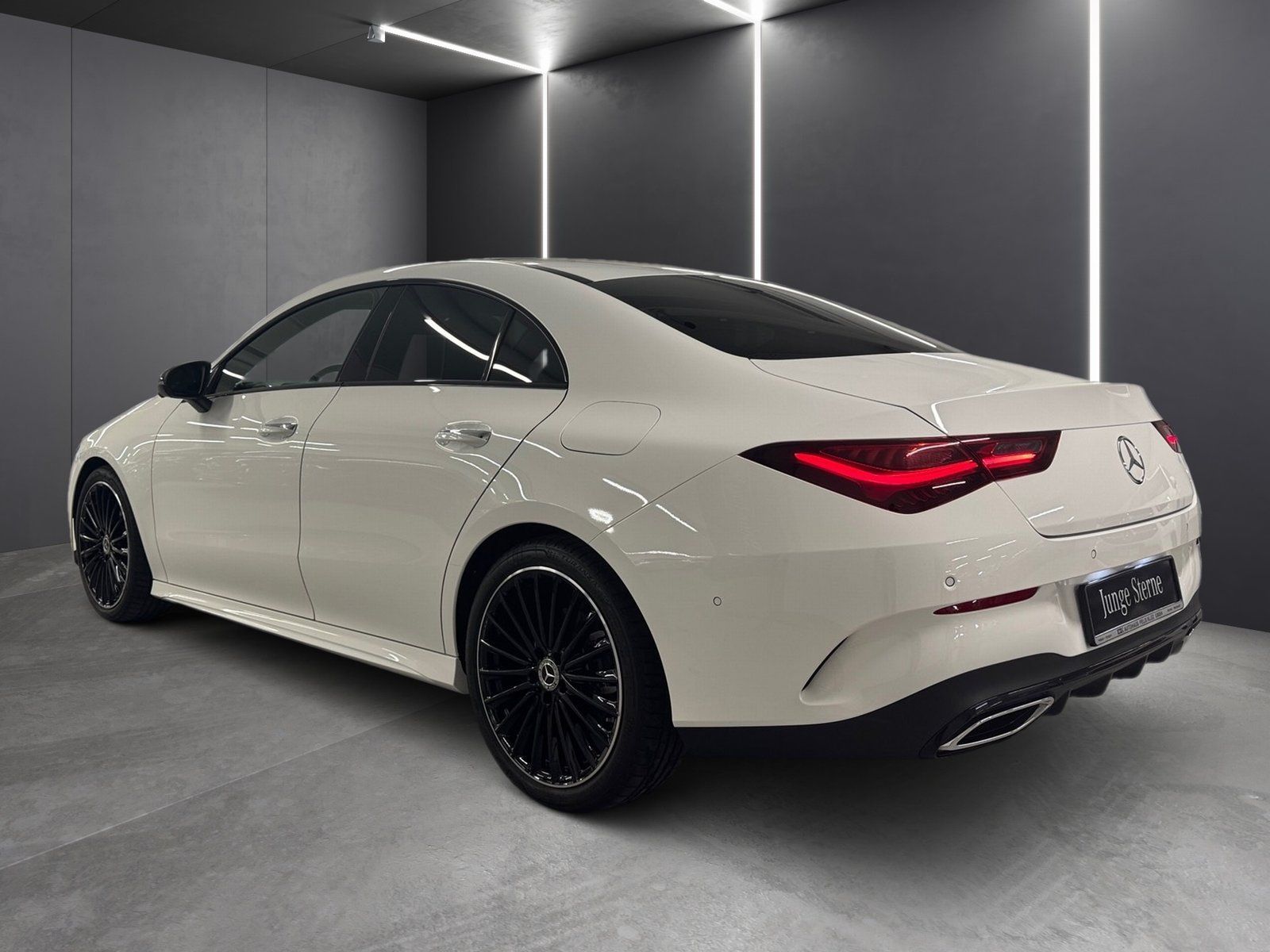Fahrzeugabbildung Mercedes-Benz CLA 200 AMG Plus*Pano*Burmester*Night*HuD*360°*