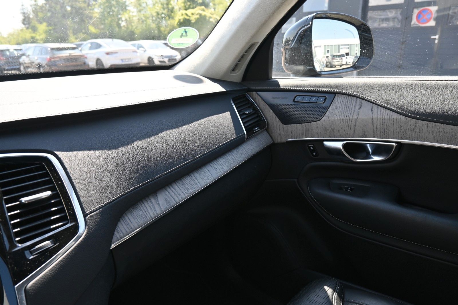 Fahrzeugabbildung Volvo XC90 D5 Ultimate Bright AWD*MASS*LUFT*AHK*PANO*