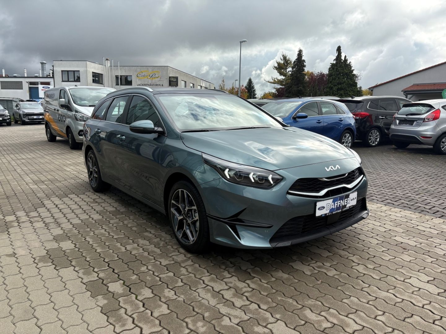 Fahrzeugabbildung Kia Ceed_sw Spirit SpurHalAss P1 P4 P5 El. Panodach